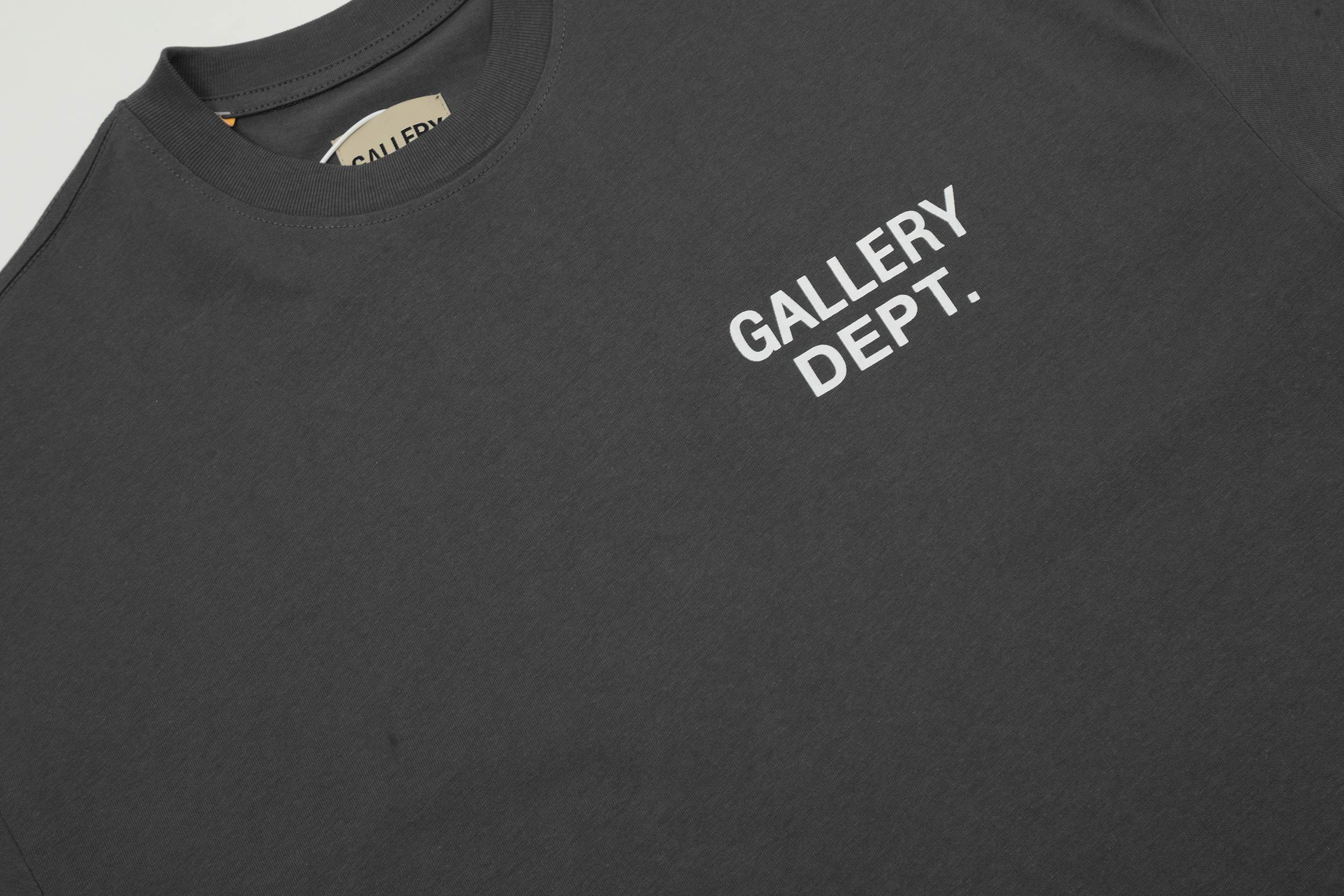 GALLERY DEPT New T-shirt D23